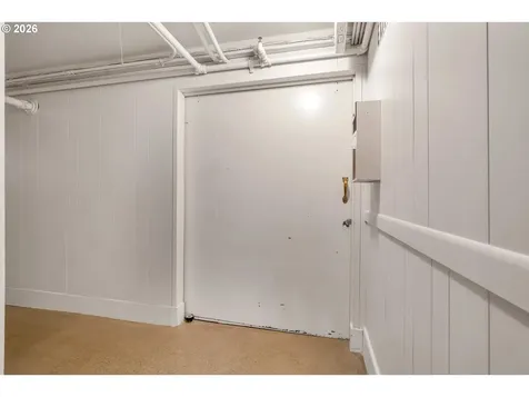 1811 NW Couch Street Portland OR 97209