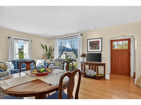 905 Columbia Street Hood River OR 97031