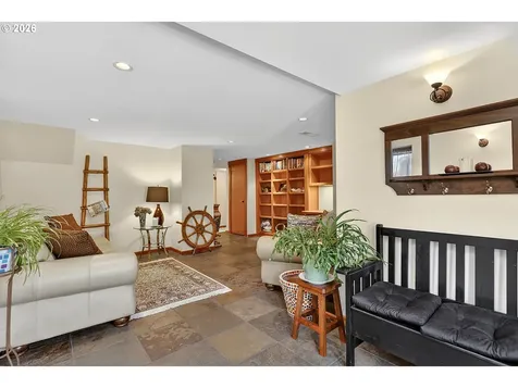 905 Columbia Street Hood River OR 97031