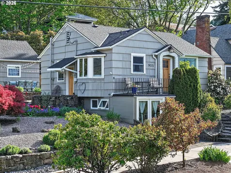 905 Columbia Street Hood River OR 97031
