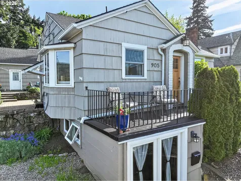 905 Columbia Street Hood River OR 97031