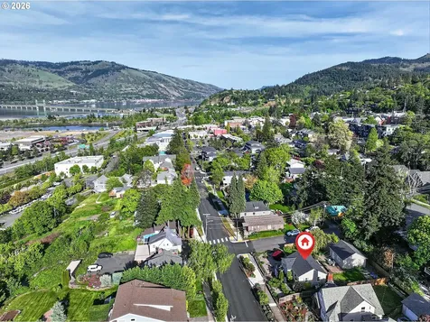905 Columbia Street Hood River OR 97031
