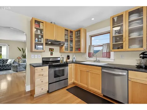 905 Columbia Street Hood River OR 97031