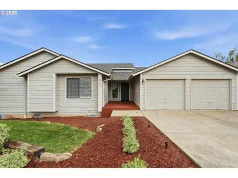 2069 Flag Stone Court N Keizer OR 97303