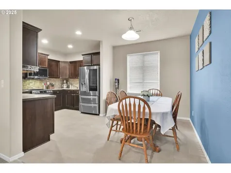 1225 Riverfront Way Cottage Grove OR 97424
