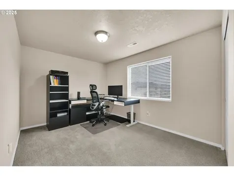 1225 Riverfront Way Cottage Grove OR 97424