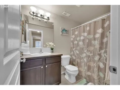 1225 Riverfront Way Cottage Grove OR 97424