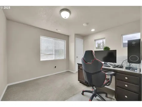1225 Riverfront Way Cottage Grove OR 97424