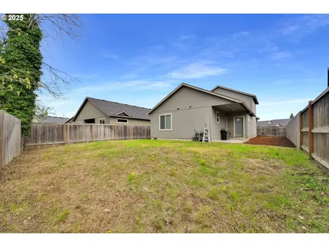 1225 Riverfront Way Cottage Grove OR 97424
