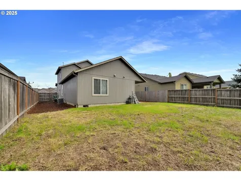 1225 Riverfront Way Cottage Grove OR 97424