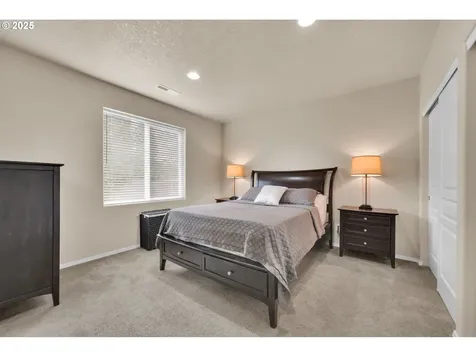 1225 Riverfront Way Cottage Grove OR 97424