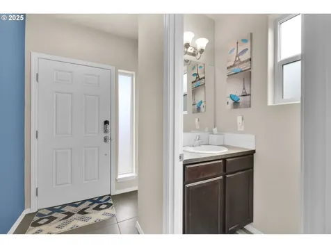 1225 Riverfront Way Cottage Grove OR 97424
