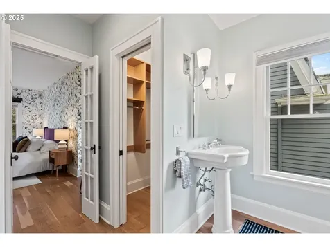 2636 NE Ridgewood Drive Portland OR 97212
