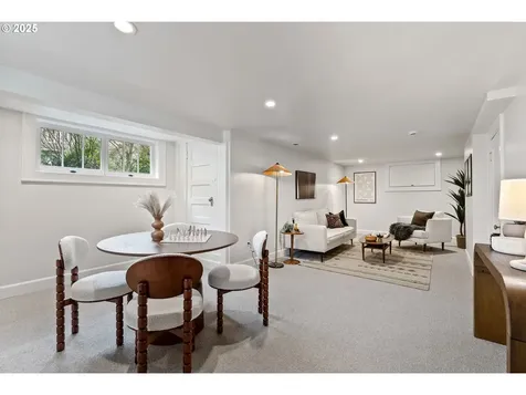 2636 NE Ridgewood Drive Portland OR 97212