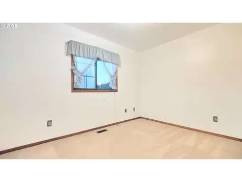 6818 SE 114th Avenue Portland OR 97266