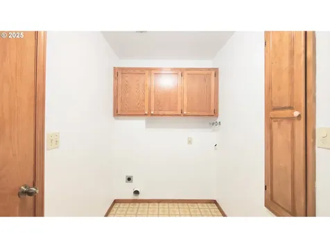 6818 SE 114th Avenue Portland OR 97266