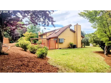 6818 SE 114th Avenue Portland OR 97266