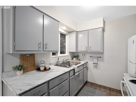 6239 SE 120th Avenue Portland OR 97266