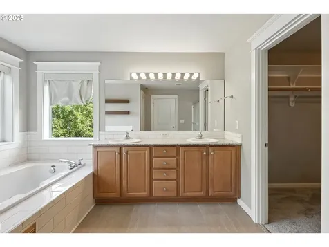 23798 SW Heron Lakes Drive Sherwood OR 97140