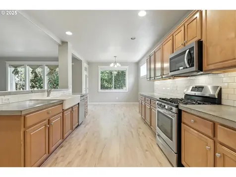 23798 SW Heron Lakes Drive Sherwood OR 97140