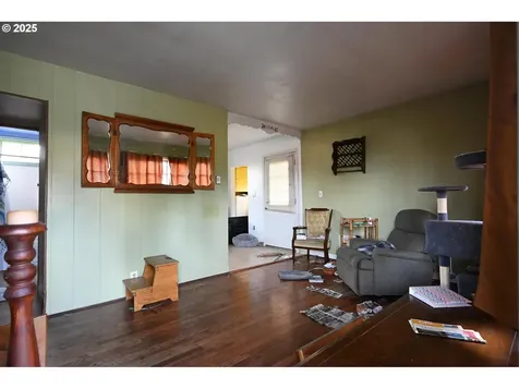 7118 SE Nehalem Street Portland OR 97206