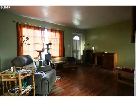 7118 SE Nehalem Street Portland OR 97206