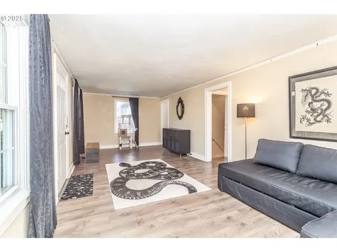 1524 SE 84th Avenue Portland OR 97216