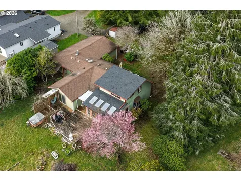 1377 Moonshine Park Road Logsden OR 97357