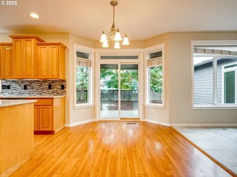2002 NE 183rd Avenue Vancouver WA 98684