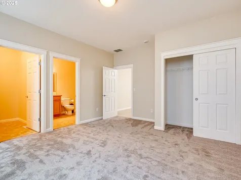 2002 NE 183rd Avenue Vancouver WA 98684