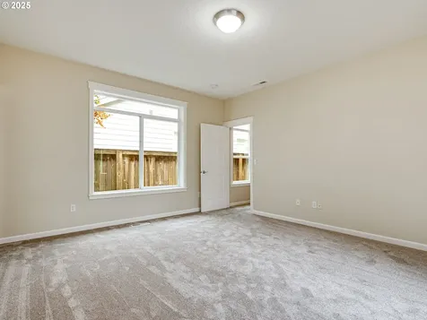 2002 NE 183rd Avenue Vancouver WA 98684