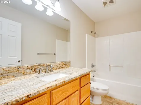 2002 NE 183rd Avenue Vancouver WA 98684