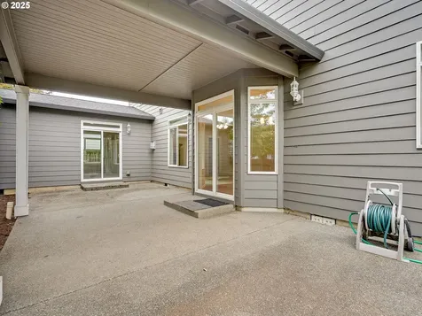 2002 NE 183rd Avenue Vancouver WA 98684
