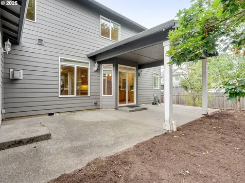 2002 NE 183rd Avenue Vancouver WA 98684