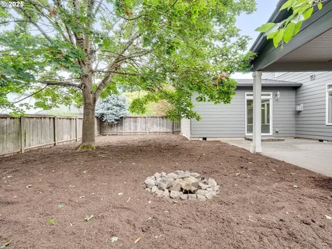 2002 NE 183rd Avenue Vancouver WA 98684