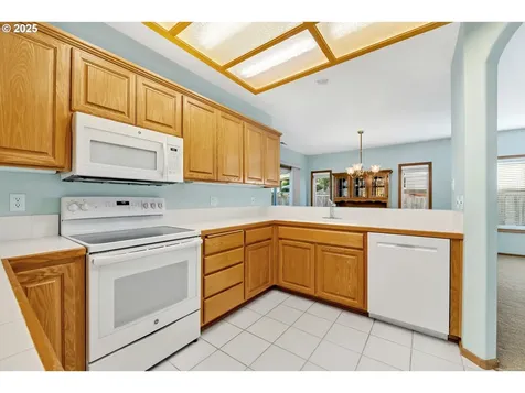 3333 Lakemont Drive Eugene OR 97408
