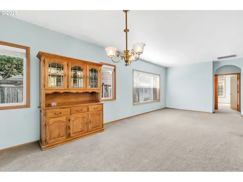 3333 Lakemont Drive Eugene OR 97408