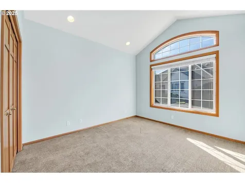 3333 Lakemont Drive Eugene OR 97408