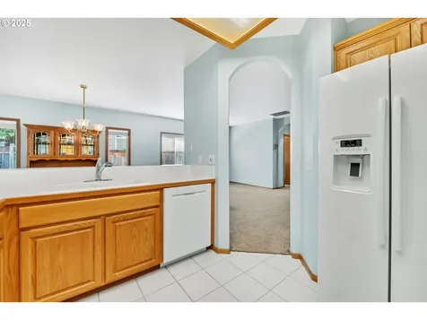 3333 Lakemont Drive Eugene OR 97408