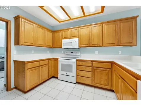 3333 Lakemont Drive Eugene OR 97408