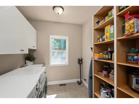 2688 Suncrest Avenue Eugene OR 97405