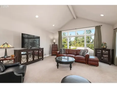 2688 Suncrest Avenue Eugene OR 97405