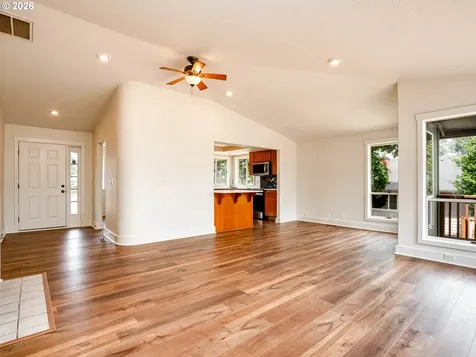 2850 NW Logan Street Camas WA 98607