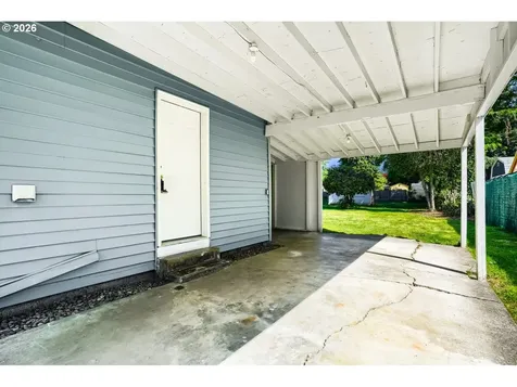 869 E Street Washougal WA 98671