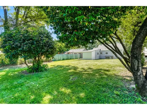 869 E Street Washougal WA 98671