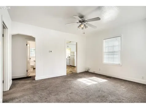 869 E Street Washougal WA 98671