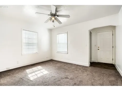 869 E Street Washougal WA 98671