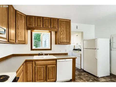 869 E Street Washougal WA 98671