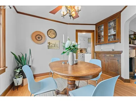 5820 NE Halsey Street Portland OR 97213