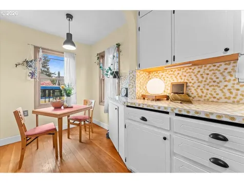 5820 NE Halsey Street Portland OR 97213
